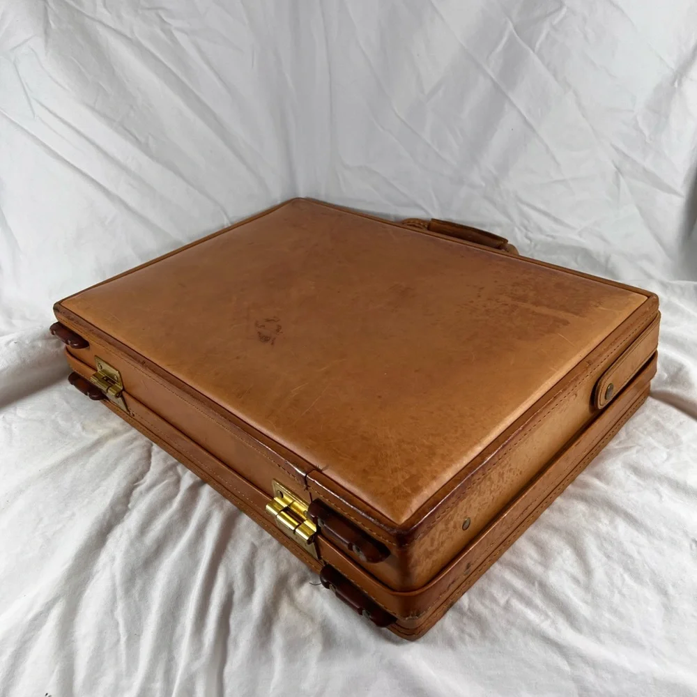 HARTMANN Stunning Authentic Belting Leather Woodbox Luggage Briefcase Attaché.